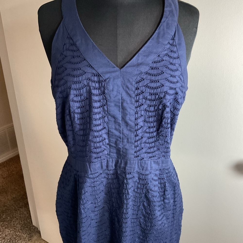 Old Navy Navy Blue Eyelet V-Neck Sheath Dress 10 Sleeveless Cocktail Midi - Picture 4 of 6